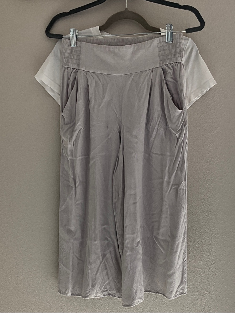Aritzia Sunday Best Lounge Set Lavender Wide Leg Pants & White Cropped Tee